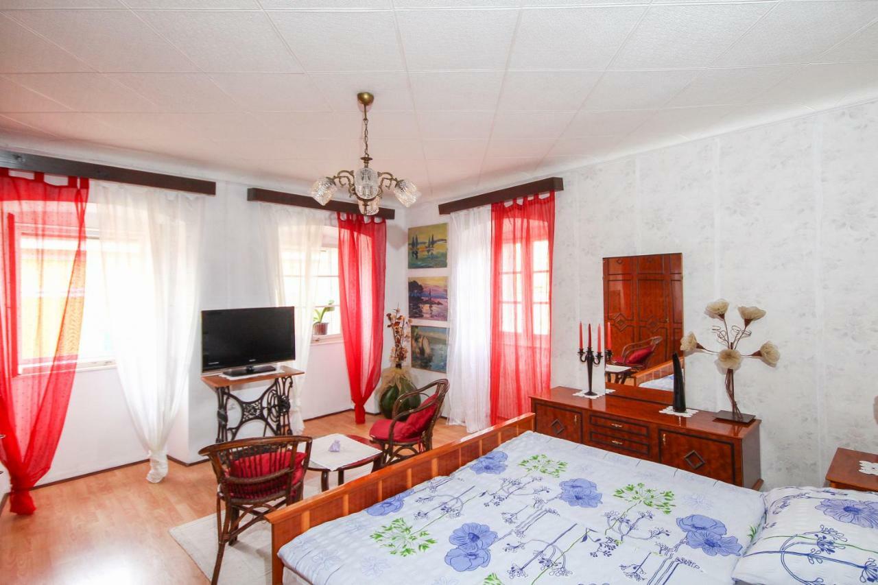 Apartment Johanna Opatija Luaran gambar